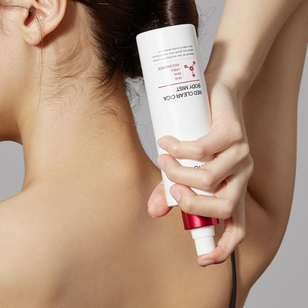 MEDICUBE Red Clear Cica Body sprejs, 200 ml