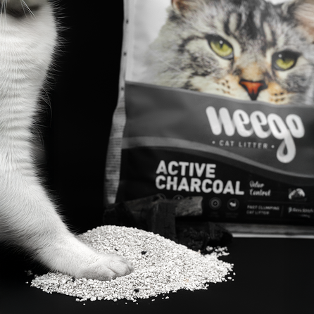 WEEGO Charcoal cementējošās smiltis kaķiem, 5 L
