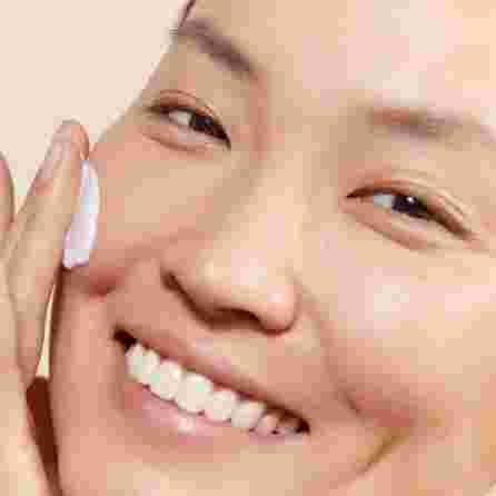 AVENE Tolerance Hydra-10 Hydrating fluīds, 40 ml