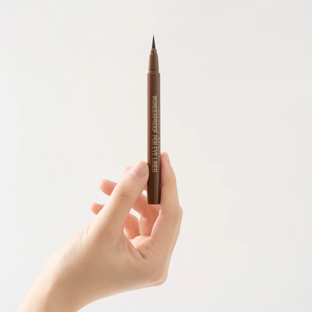 BOM Wonderproof Pen 03 Soft Brown acu laineris, 0.5 g