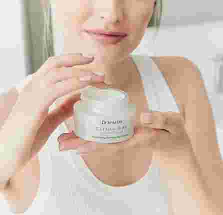 CLINIC WAY  Moisturizing-Soothing SPF 20 dienas sejas krēms, 50 ml