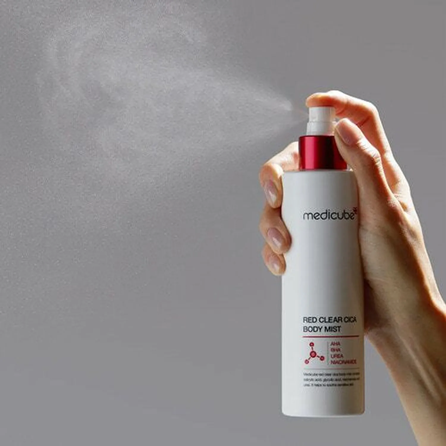 MEDICUBE Red Clear Cica Body sprejs, 200 ml