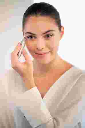 INSTITUT ESTHEDERM Lift & Repair Contour Smoothing acu krēms, 15 ml