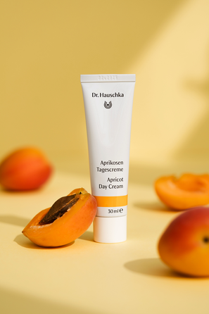 DR.HAUSCHKA Apricot Day sejas krēms, 30 ml